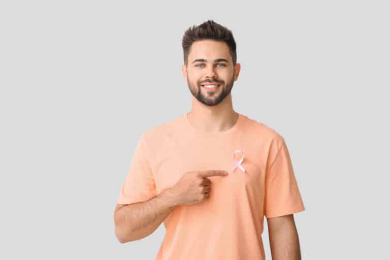 Cancer du sein chez l'homme les signes à connaitre