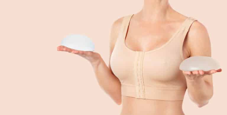 Augmentation mammaire : quand enlever le soutien-gorge ?